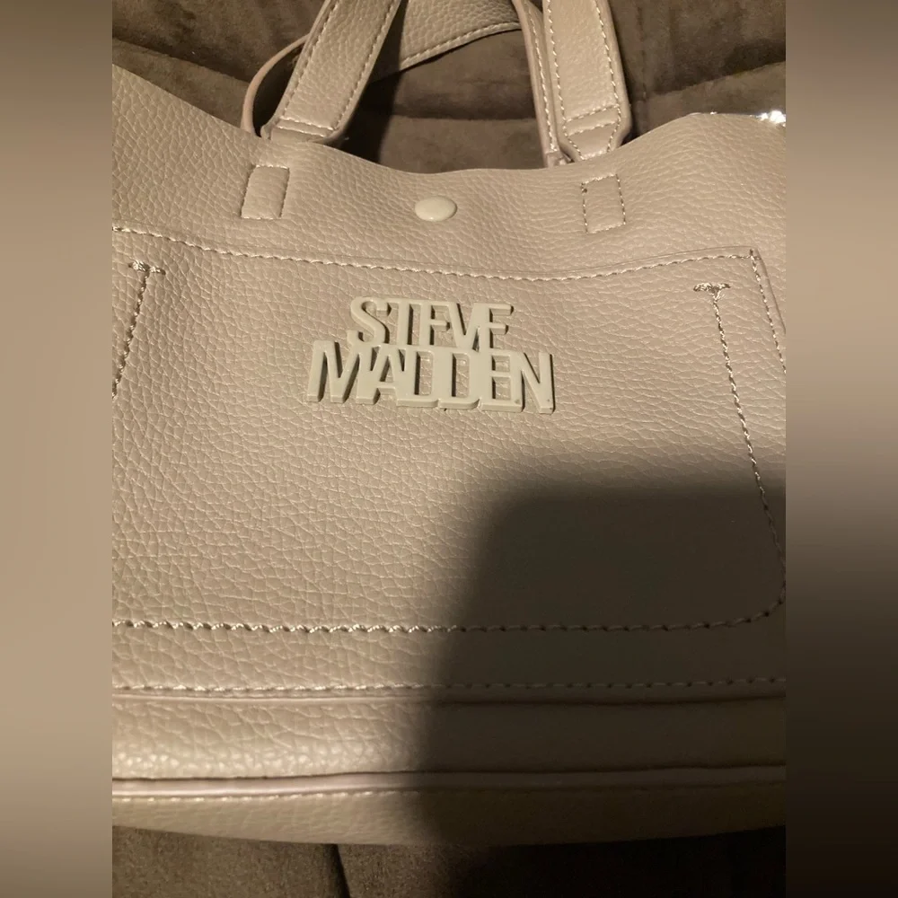 Steve Madden Beige Tote Bag with Strap, can be carried by hand or worn - Picture 10 of 11